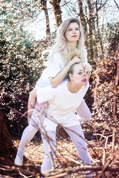 Anne & Lisa (TVB New Artist) - Weltschmerz