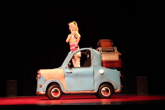 Ellen Smets Theater - Broemm! (beeldend theater 3+)